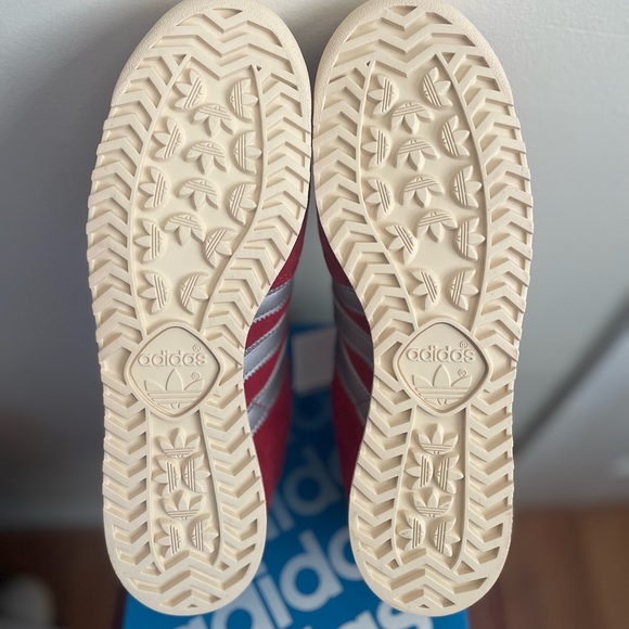 Adidas Guam Active Maroon Tech Silver Met / Size 10 Men’s - Picture 7 of 10